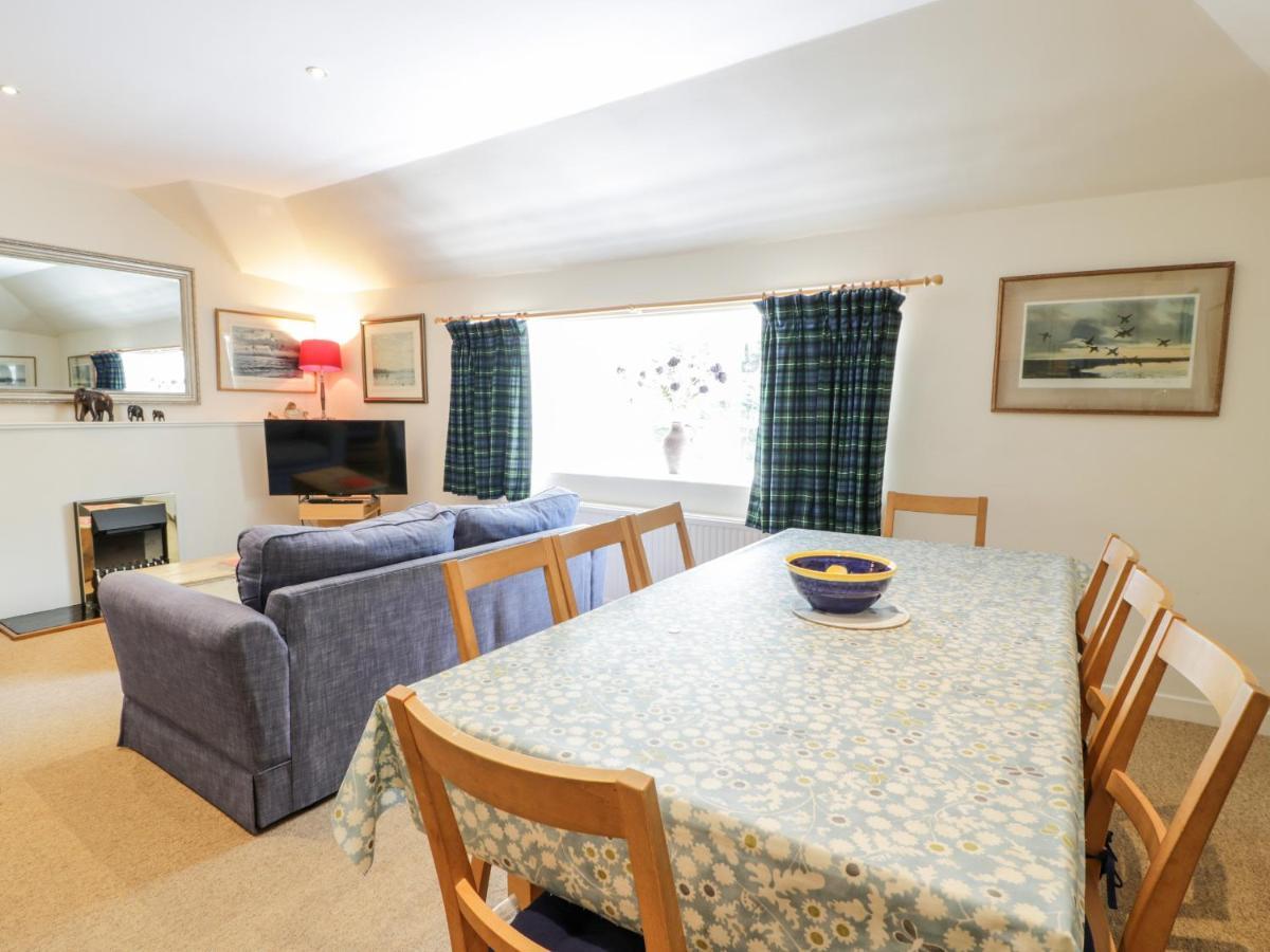 The Mews Flat Apartment Dalswinton ภายนอก รูปภาพ