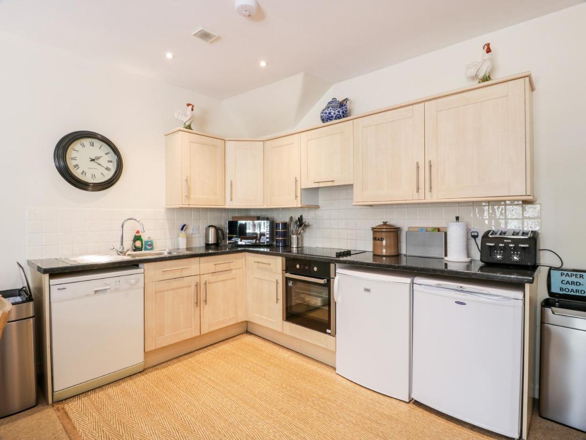 The Mews Flat Apartment Dalswinton ภายนอก รูปภาพ