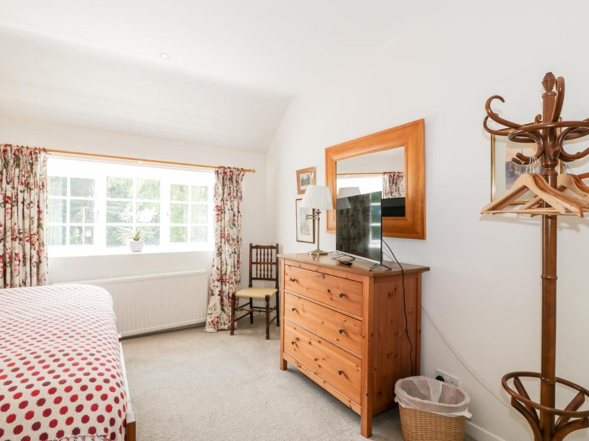 The Mews Flat Apartment Dalswinton ภายนอก รูปภาพ